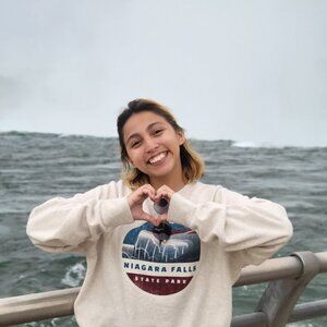 Meet your Posher, Andrea